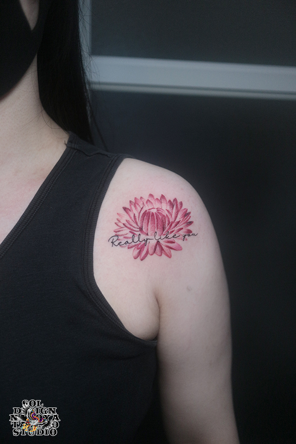 名古屋　タトゥー　女性